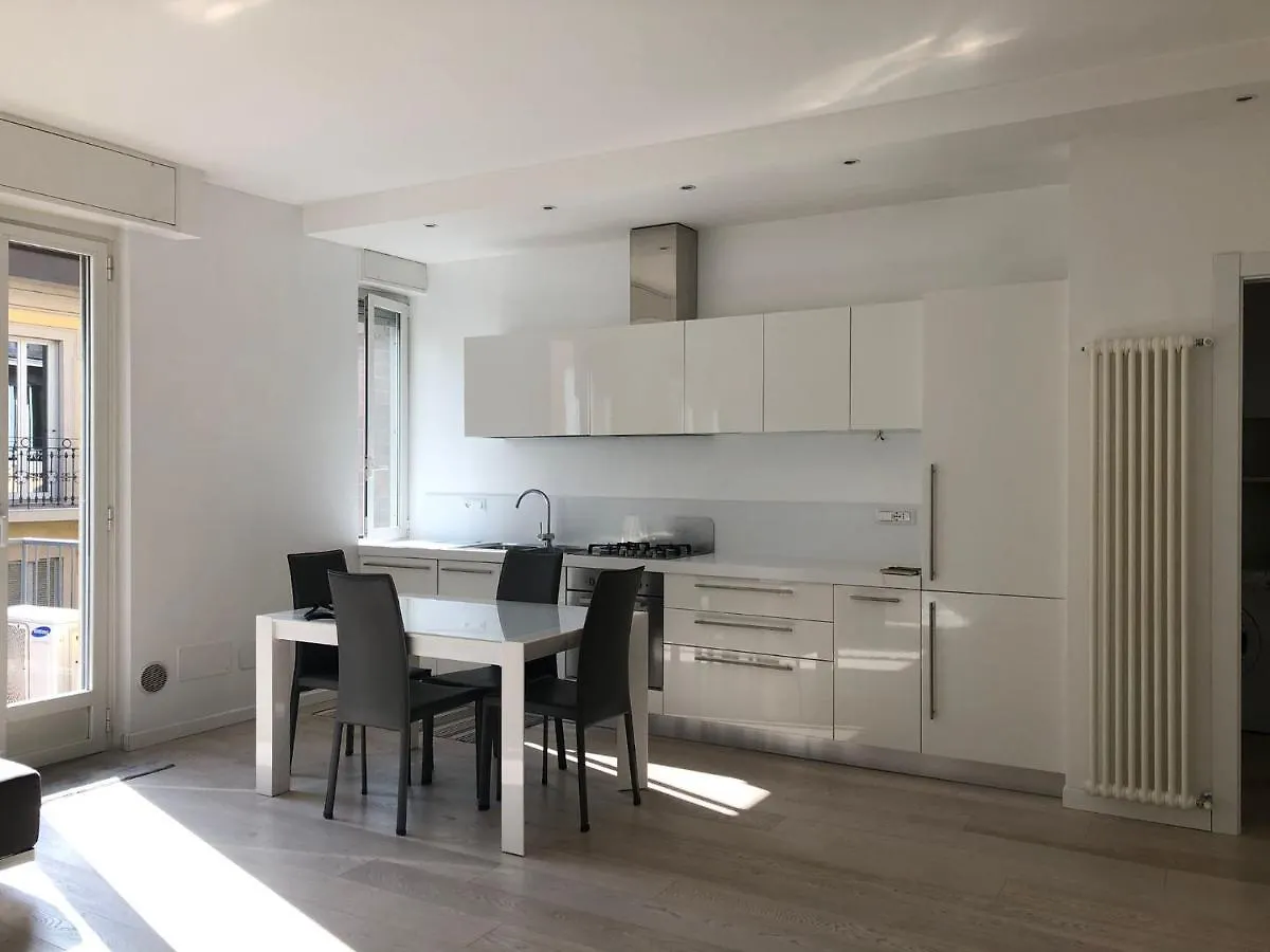 Bright & Spacious Apartment Near Navigli - Ponti Milan