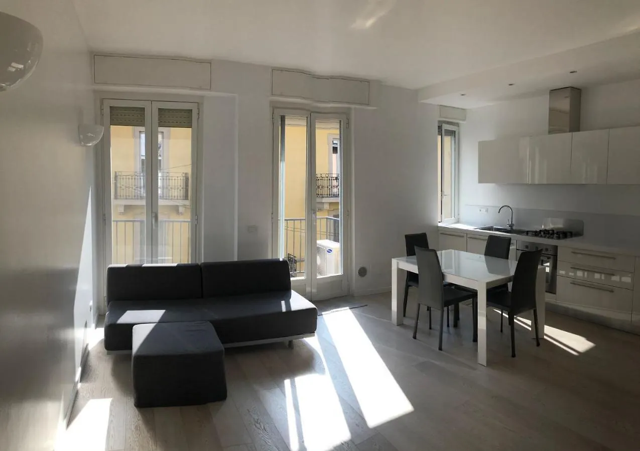 Bright & Spacious Apartment Near Navigli - Ponti Milan