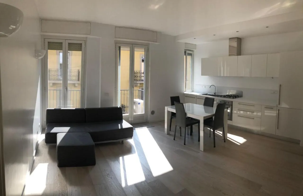Bright & Spacious Apartment Near Navigli - Ponti contacts