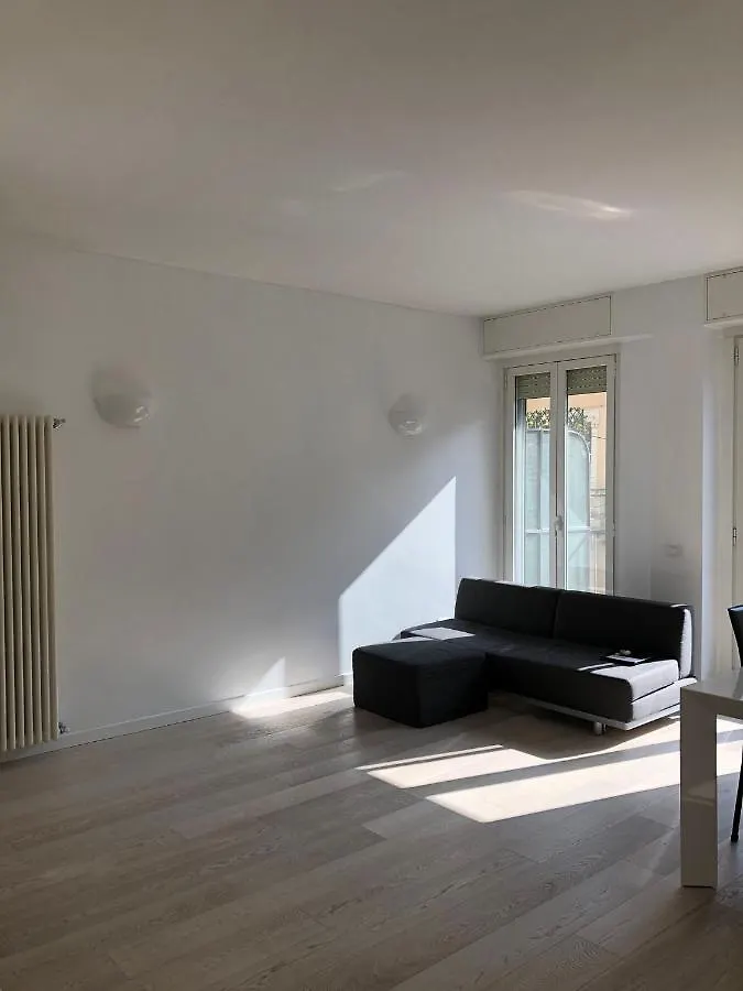 Bright & Spacious Apartment Near Navigli - Ponti Milan