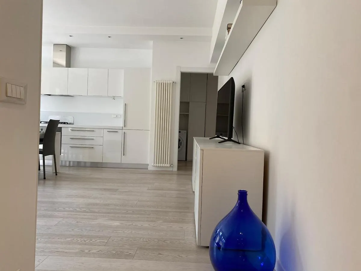 Bright & Spacious Apartment Near Navigli - Ponti Milan