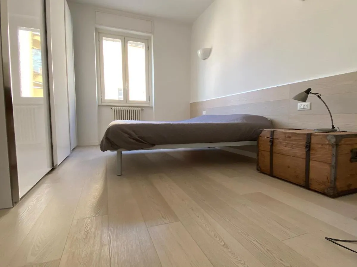 Bright & Spacious Apartment Near Navigli - Ponti Milan